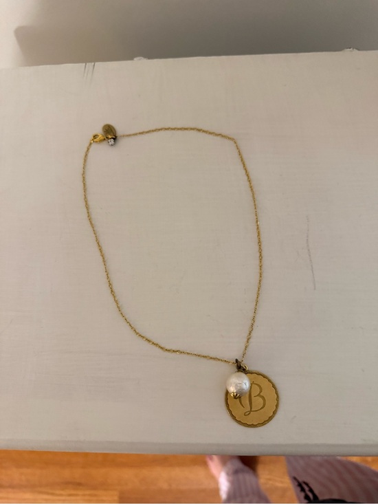 Maximal Art Jewelry - Gold Initial B Necklace with Pearl Accent